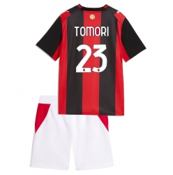 AC Milan Fikayo Tomori #23 Hjemmedraktsett Barn 2026-27 Kortermet (+ Korte bukser)