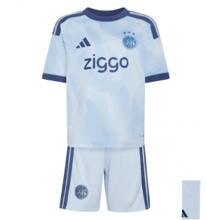 Ajax Tredjedraktsett Barn 2026-27 Kortermet (+ Korte bukser)