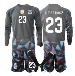 Argentina Emiliano Martinez #23 Keeper Hjemmedraktsett Barn VM 2026 Langermet (+ Korte bukser)