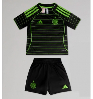Celtic Bortedraktsett Barn 2025-26 Kortermet (+ Korte bukser)