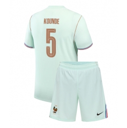 Frankrike Jules Kounde #5 Bortedraktsett Barn VM 2026 Kortermet (+ Korte bukser)
