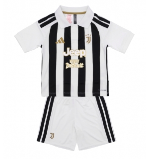 Juventus Hjemmedraktsett Barn 2026-27 Kortermet (+ Korte bukser)