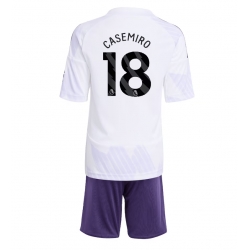 Manchester United Casemiro #18 Bortedraktsett Barn 2025-26 Kortermet (+ Korte bukser)