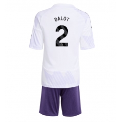 Manchester United Diogo Dalot #2 Bortedraktsett Barn 2025-26 Kortermet (+ Korte bukser)