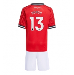 Manchester United Patrick Dorgu #13 Hjemmedraktsett Barn 2025-26 Kortermet (+ Korte bukser)