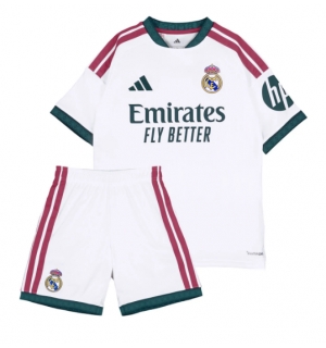 Real Madrid Hjemmedraktsett Barn 2026-27 Kortermet (+ Korte bukser)