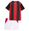 AC Milan Christopher Nkunku #18 Hjemmedraktsett Barn 2026-27 Kortermet (+ Korte bukser) AC Milan Christopher Nkunku #18 Hjemmedraktsett Barn 2026-27 Kortermet (+ Korte bukser)